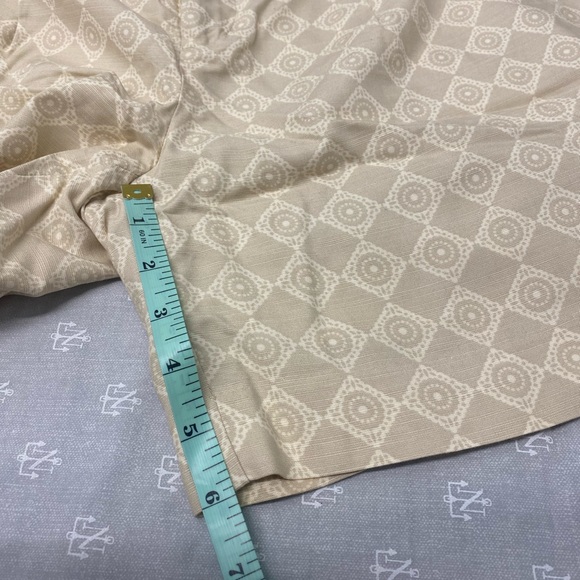 Ann Taylor Factory Beige Diamond Print Tailored Shorts Size Small Classic Prepp - Picture 8 of 8